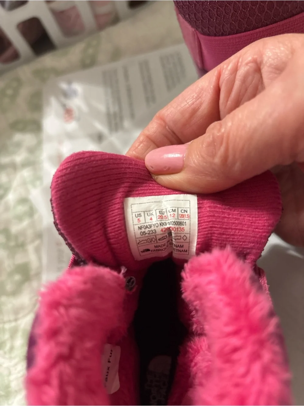 The North Face Kids Burgundy and Pink Insulated Boots baby girl, size 5
